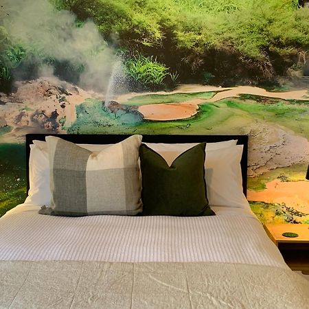 Parkside Boutique Lodge Роторуа Екстериор снимка