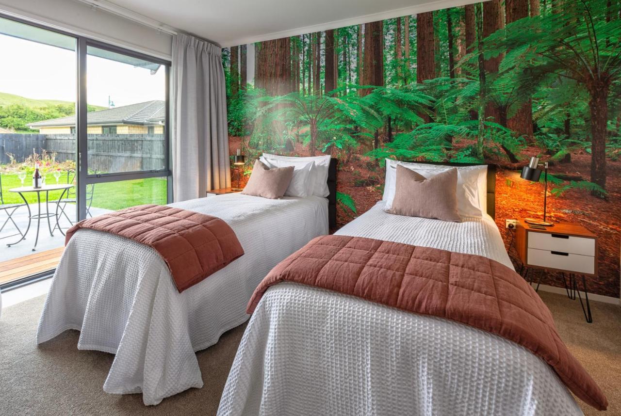 Parkside Boutique Lodge Роторуа Екстериор снимка